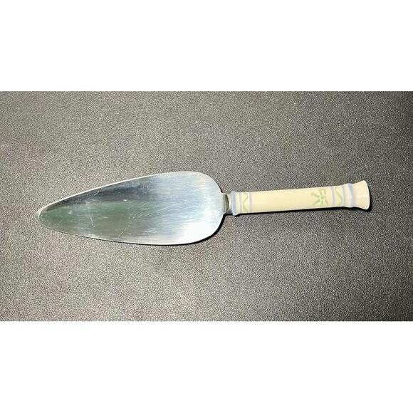 Royal Tara Ireland 1980s “Laura” Floral Bone China Cake Platter & Steel Server - Picture 12 of 16